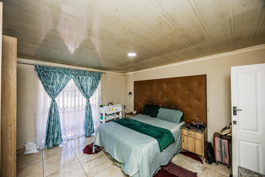 10 Bedroom Property for Sale in Greenfields Eastern Cape